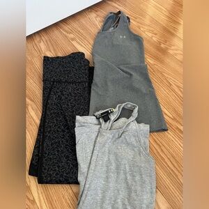 Under Armour set of workout clothes size S